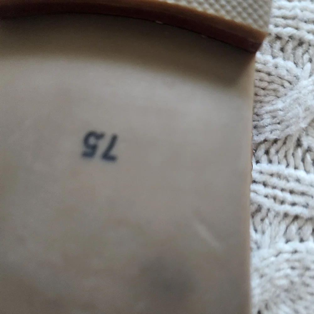 Elegant Cogniak Woven Slip-On Loafers.Like New. - Picture 7 of 8